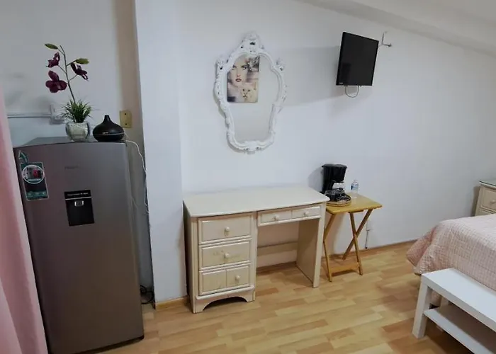 Encantadoras Privadas Del Valle Homestay *